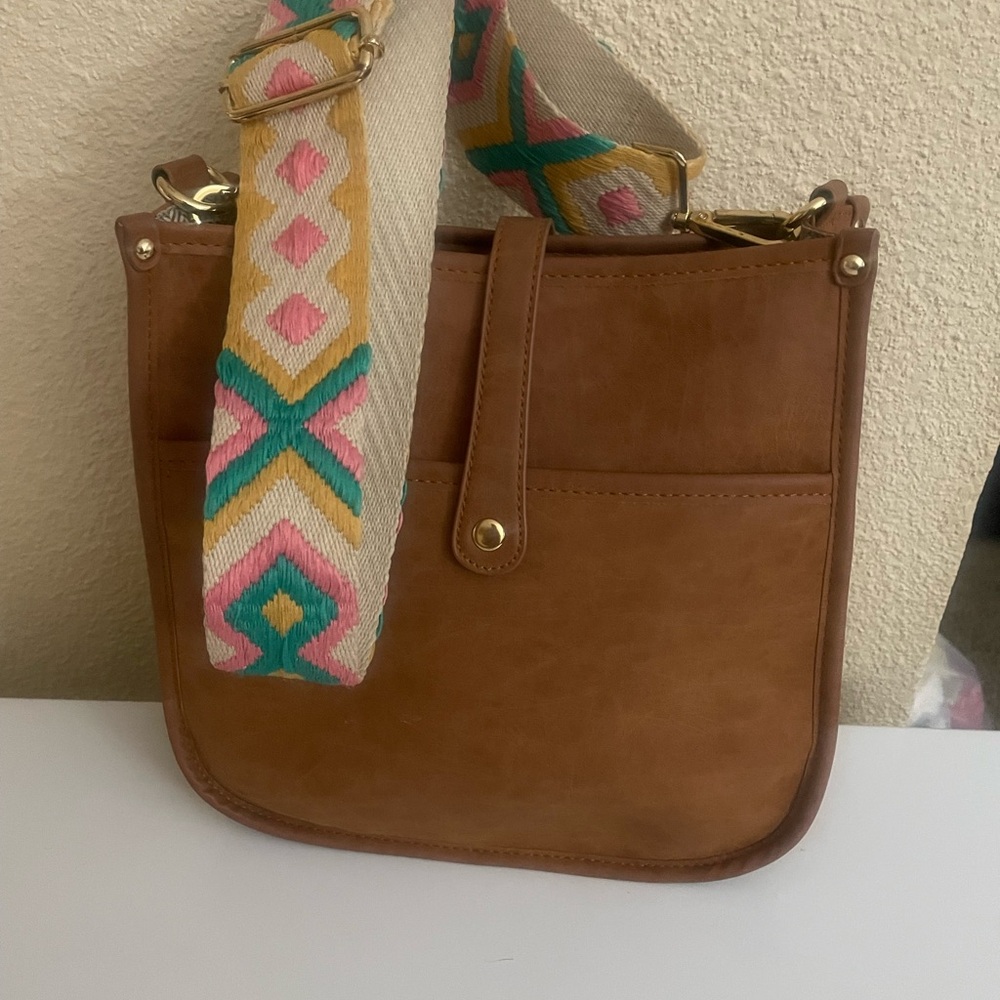 Threaded Pear Vintage Courier Cross Body